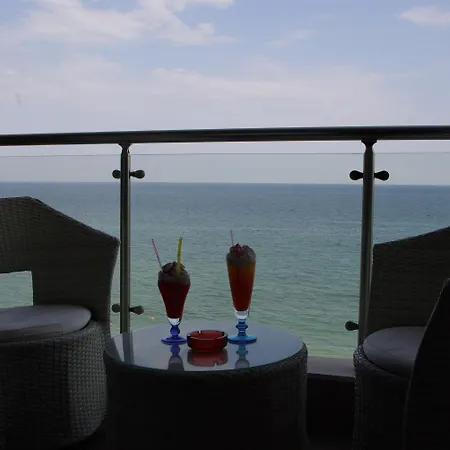 Dion Hotel 3*