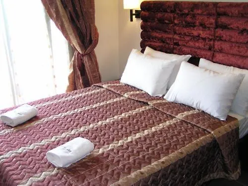 Hotel Dion